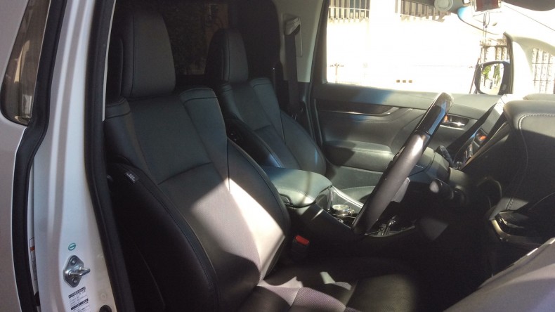 内装前方シート