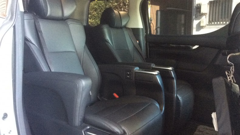 内装後方シート