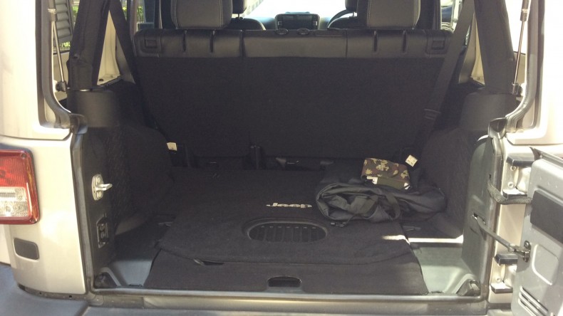 内装トランク
