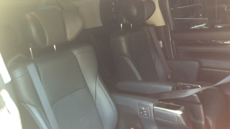 内装後方シート