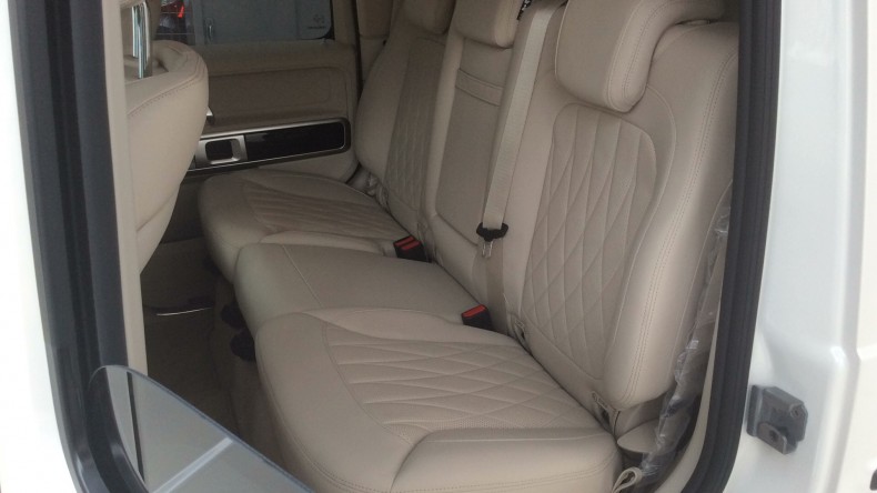 内装後方シート