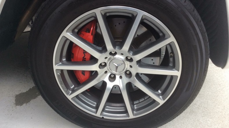 タイヤホイール前