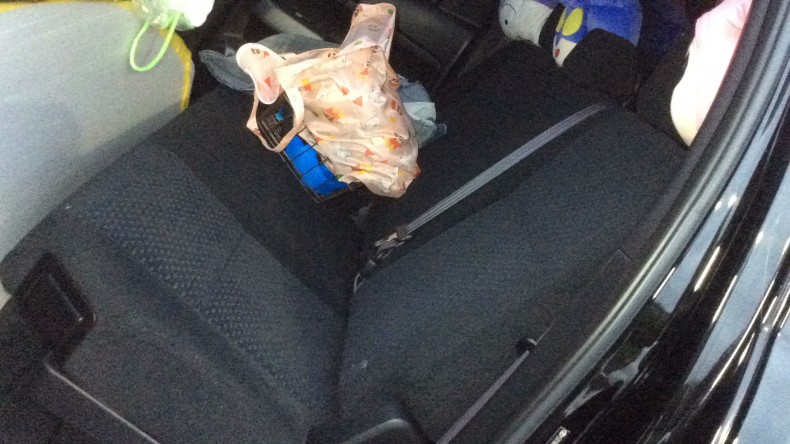 内装後方シート