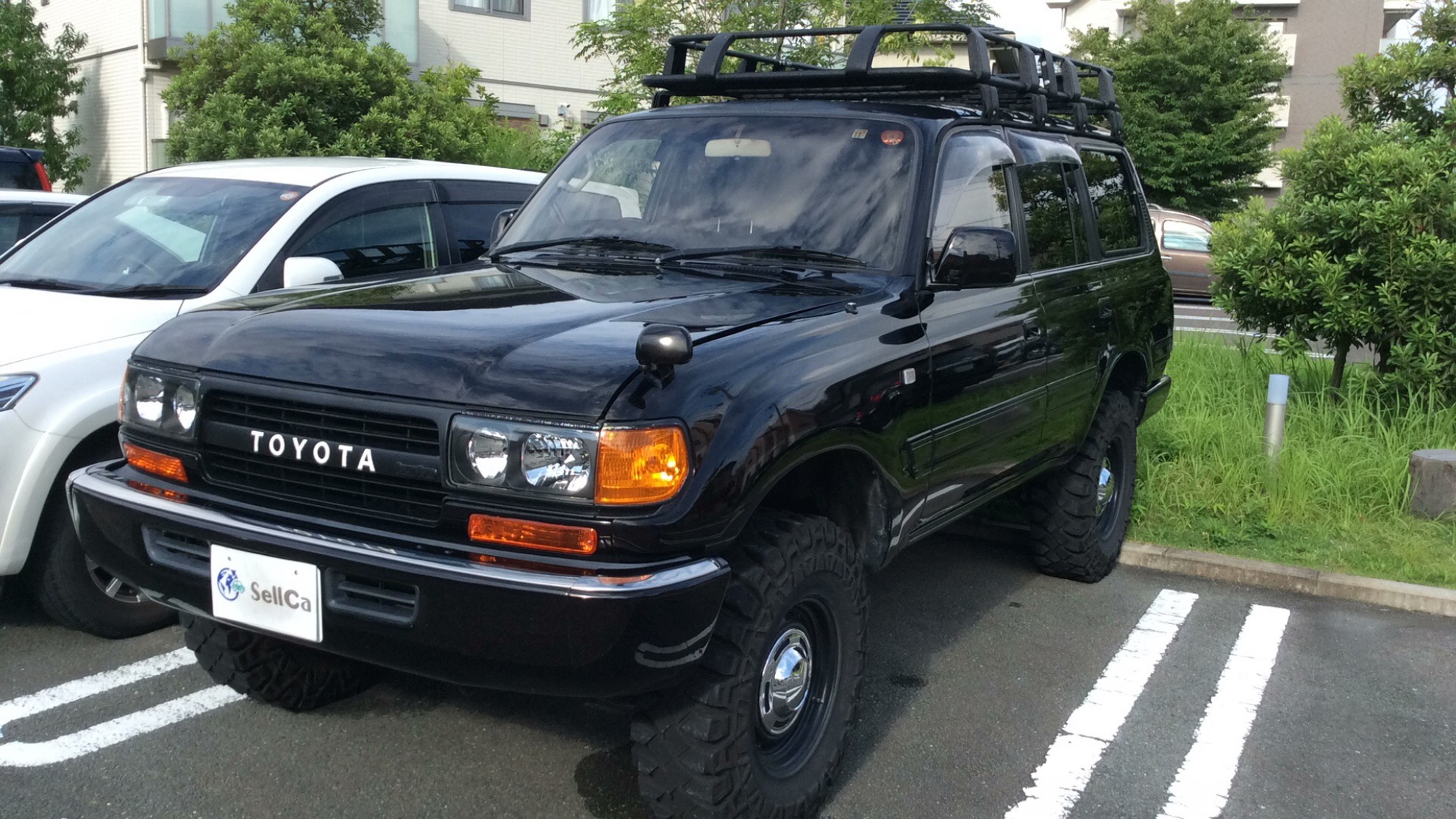 トヨタ　ランドクルーザー８０の車種サムネイル画像