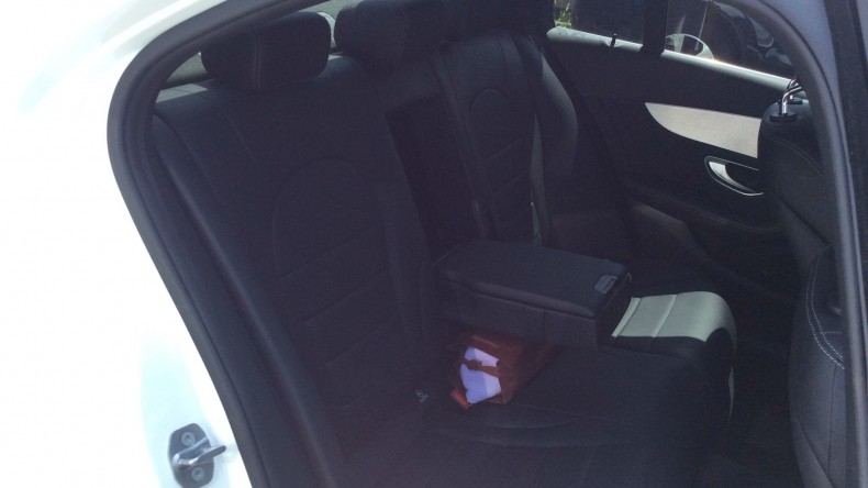 内装後方シート