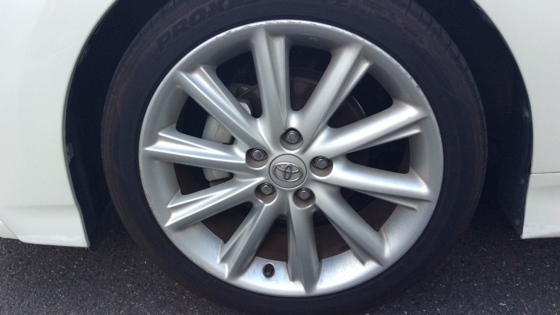 タイヤホイール前