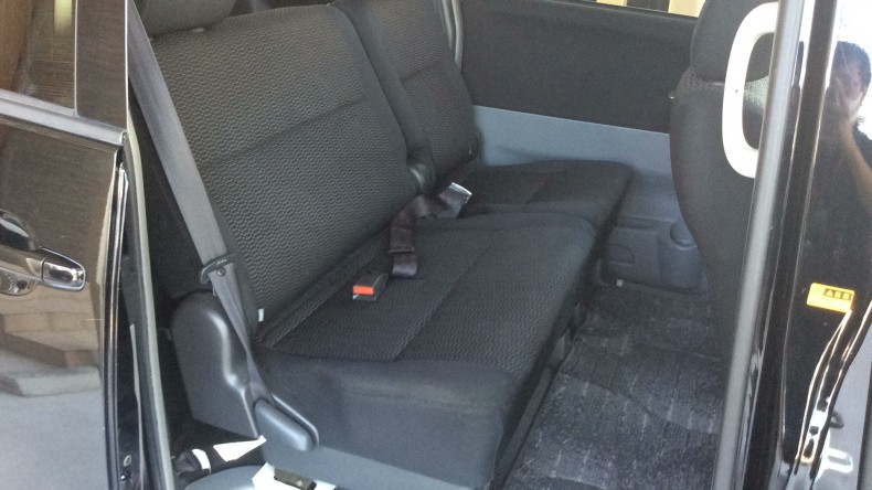 内装後方シート