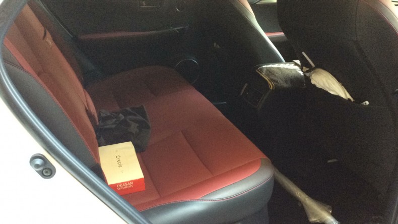 内装後方シート