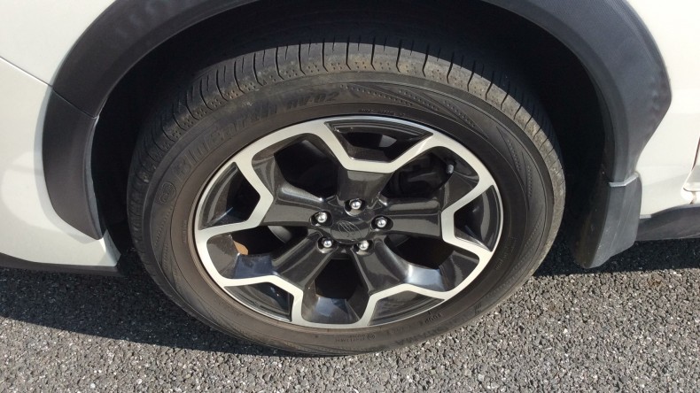 タイヤホイール前