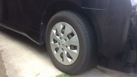 タイヤホイール前