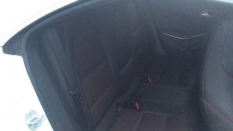 内装後方シート