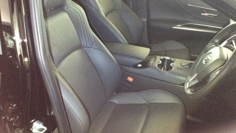 内装前方シート