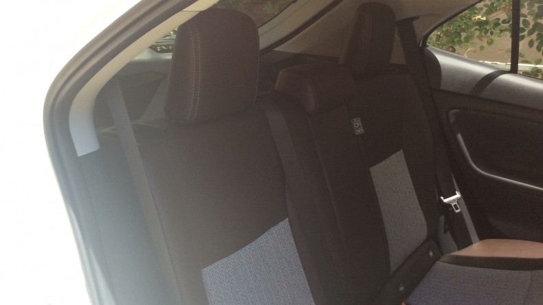 内装後方シート