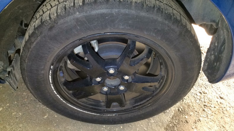 タイヤホイール前