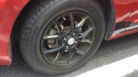 タイヤホイール前