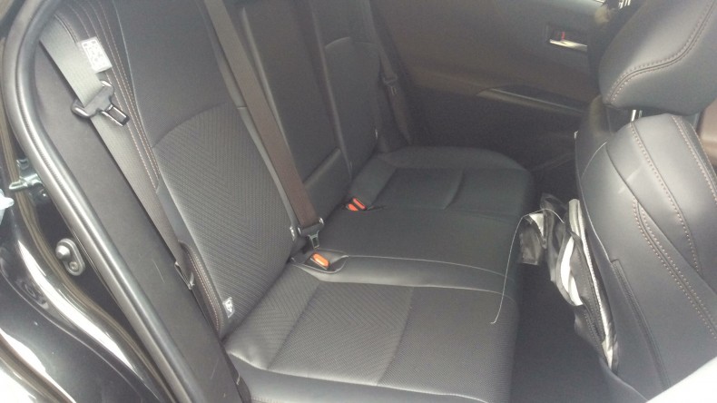 内装後方シート