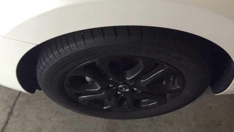 タイヤホイール前