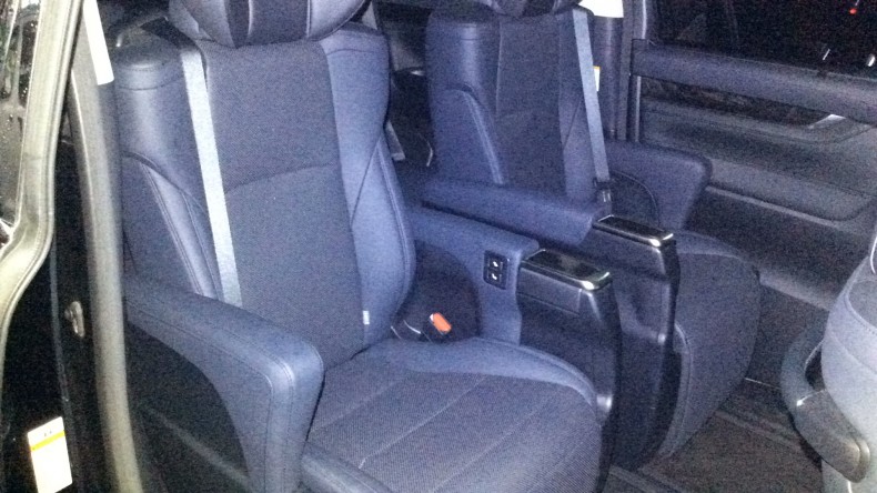 内装後方シート