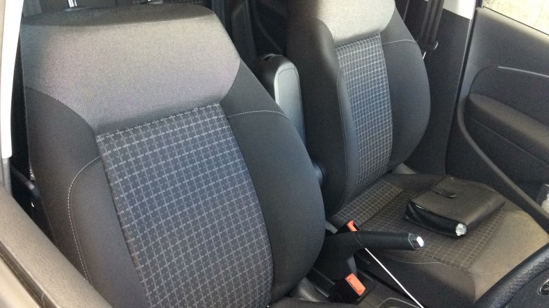 内装前方シート