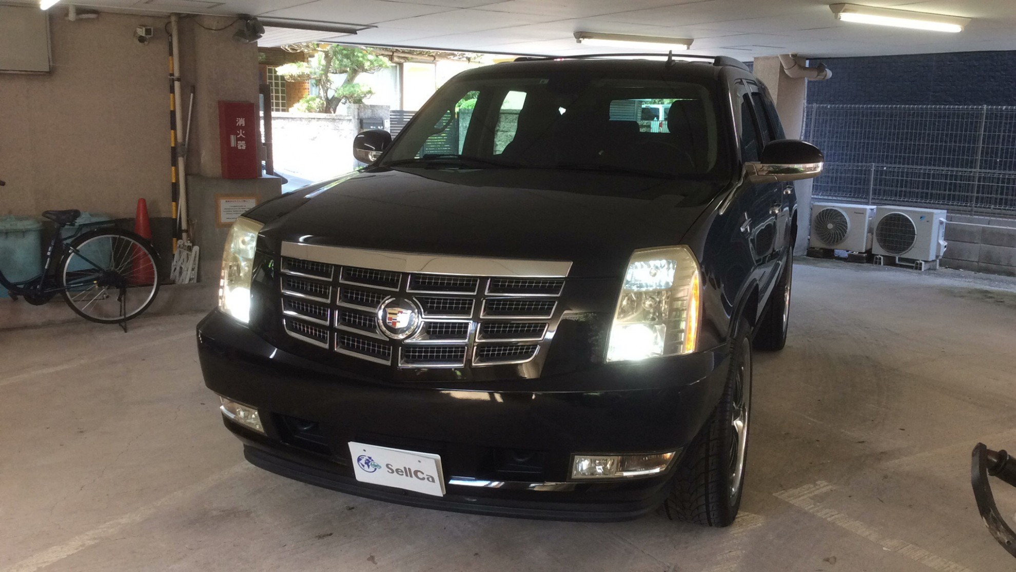 キャデラック　キャデラックエスカレードの車種サムネイル画像