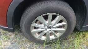 タイヤホイール前