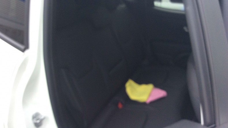 内装後方シート