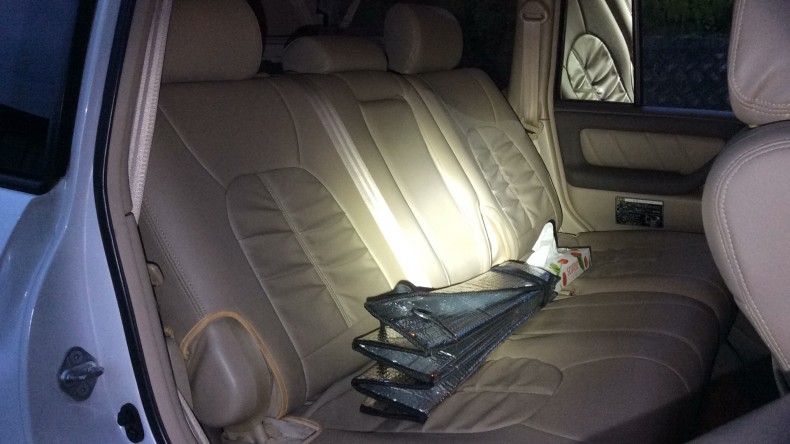 内装後方シート