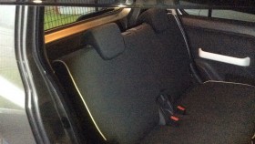 内装後方シート