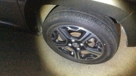 タイヤホイール前