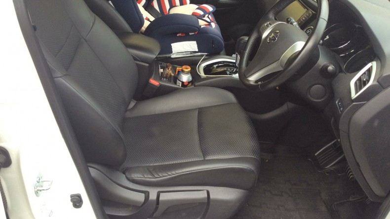 内装前方シート