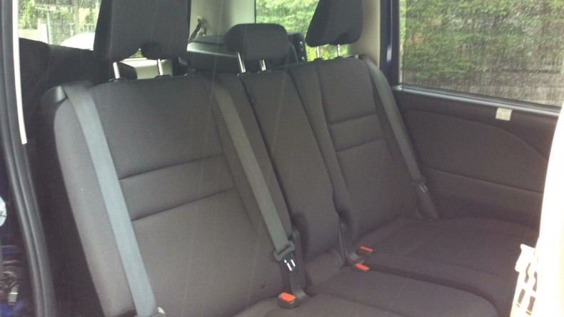 内装後方シート