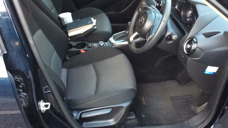 内装前方シート