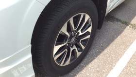 タイヤホイール前