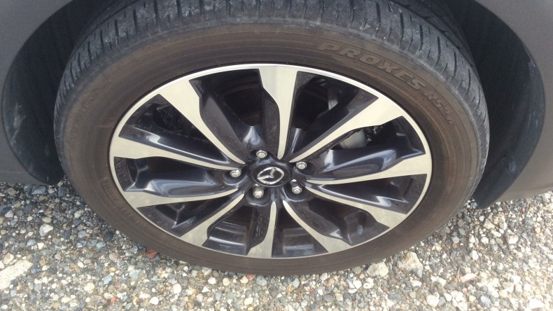 タイヤホイール前