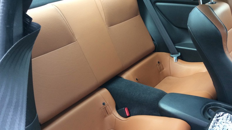 内装後方シート