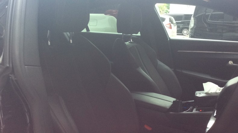 内装前方シート