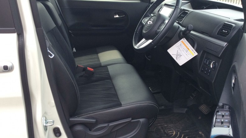 内装前方シート