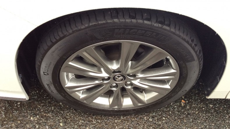 タイヤホイール前