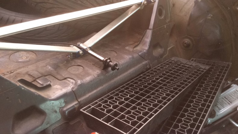 内装後方シート