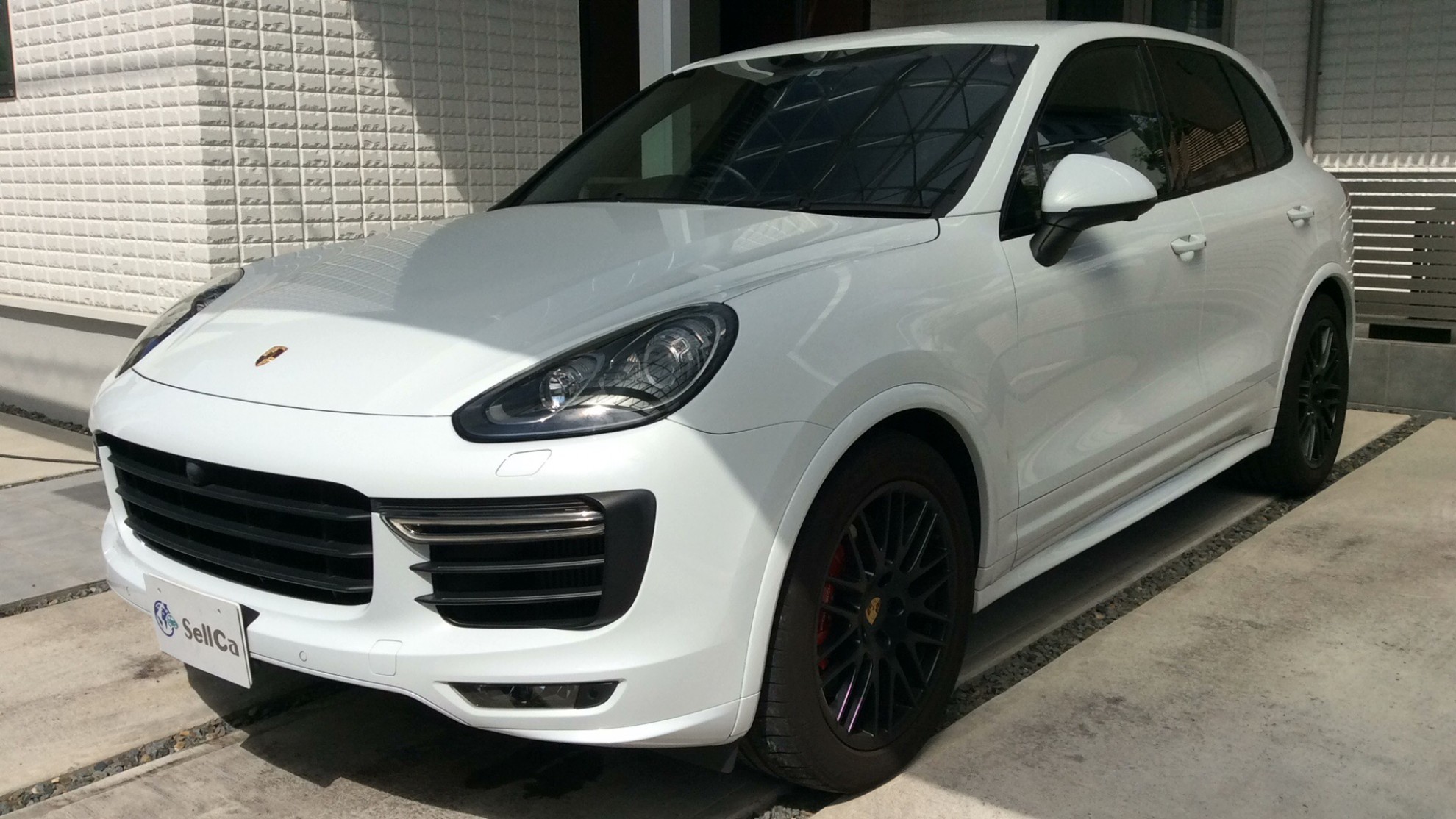 ポルシェ　カイエンの車種サムネイル画像