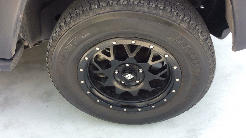 タイヤホイール前