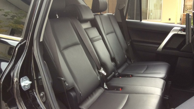 内装後方シート