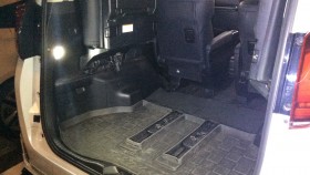 内装トランク