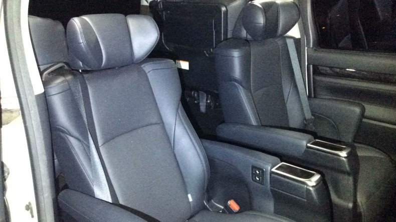 内装後方シート