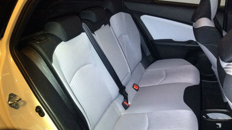 内装後方シート