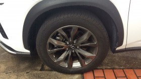 タイヤホイール前