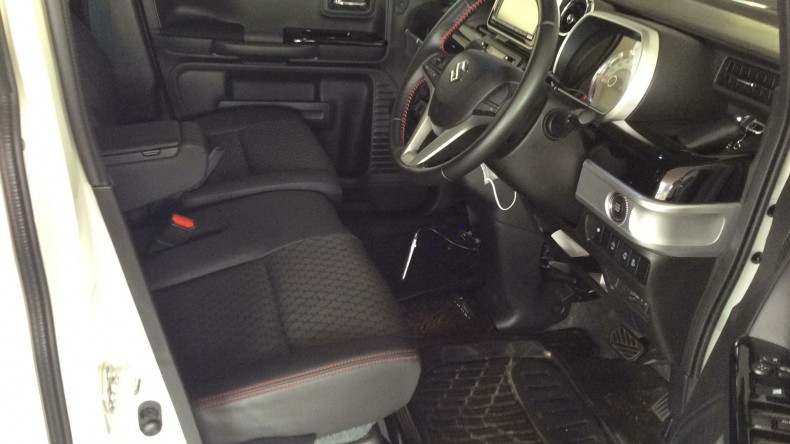 内装前方シート