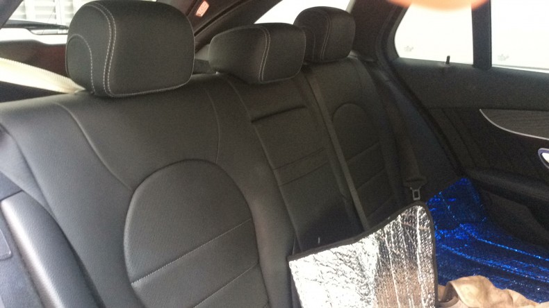 内装後方シート