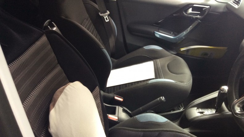 内装前方シート