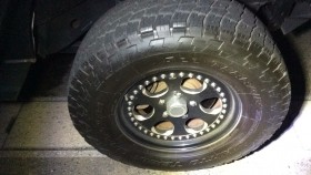 タイヤホイール前